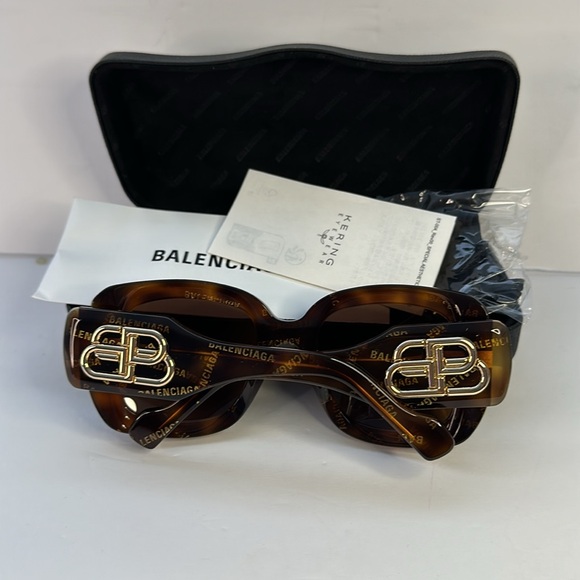 New Authentic Balenciaga
Women's BB0069S 53mm New Havana Rectangle Sunglasses - Picture 9 of 13